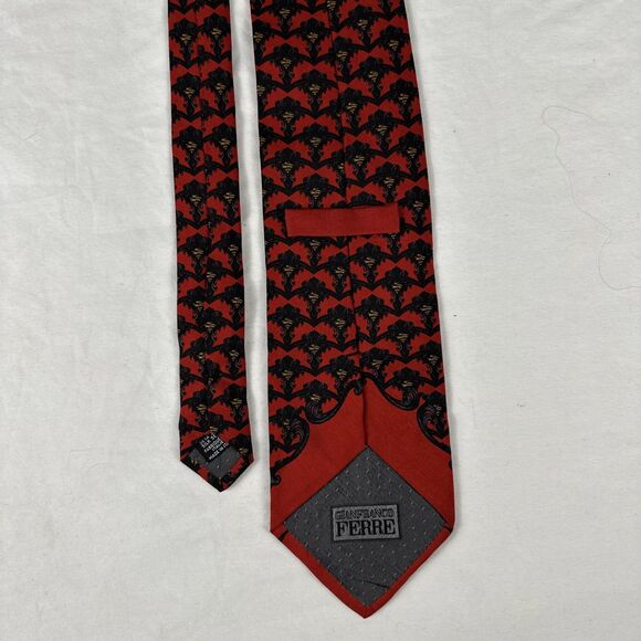 Gianfranco Ferre Red Black Lions 100% Silk Tie Made in Italy 4" x 54" - Picture 7 of 10
